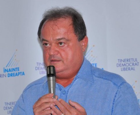 Blaga: România are nevoie de Schengen, nu de Corlăţean şi USL